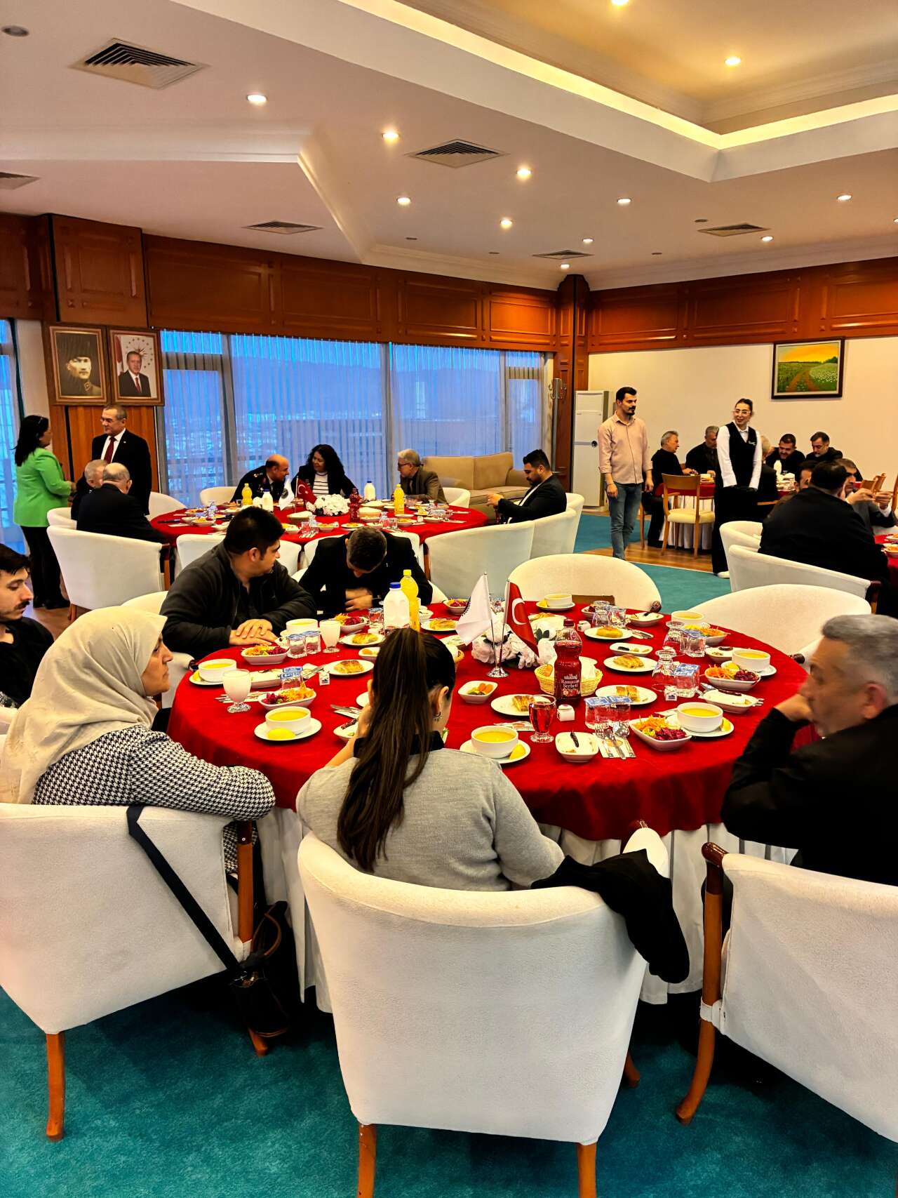 EMŞAV’dan Görkemli İftar Yemeği 12